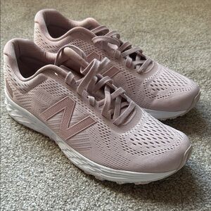 NWOT New Balance Women's Pink Running Shoes